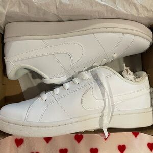 Nike Women's Court Royale 2 - White